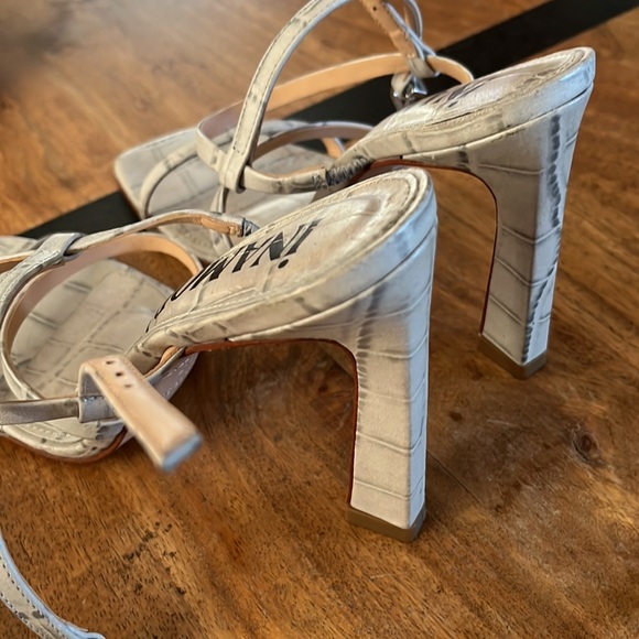 Bayard Heel in Powder Croc - Picture 4 of 5